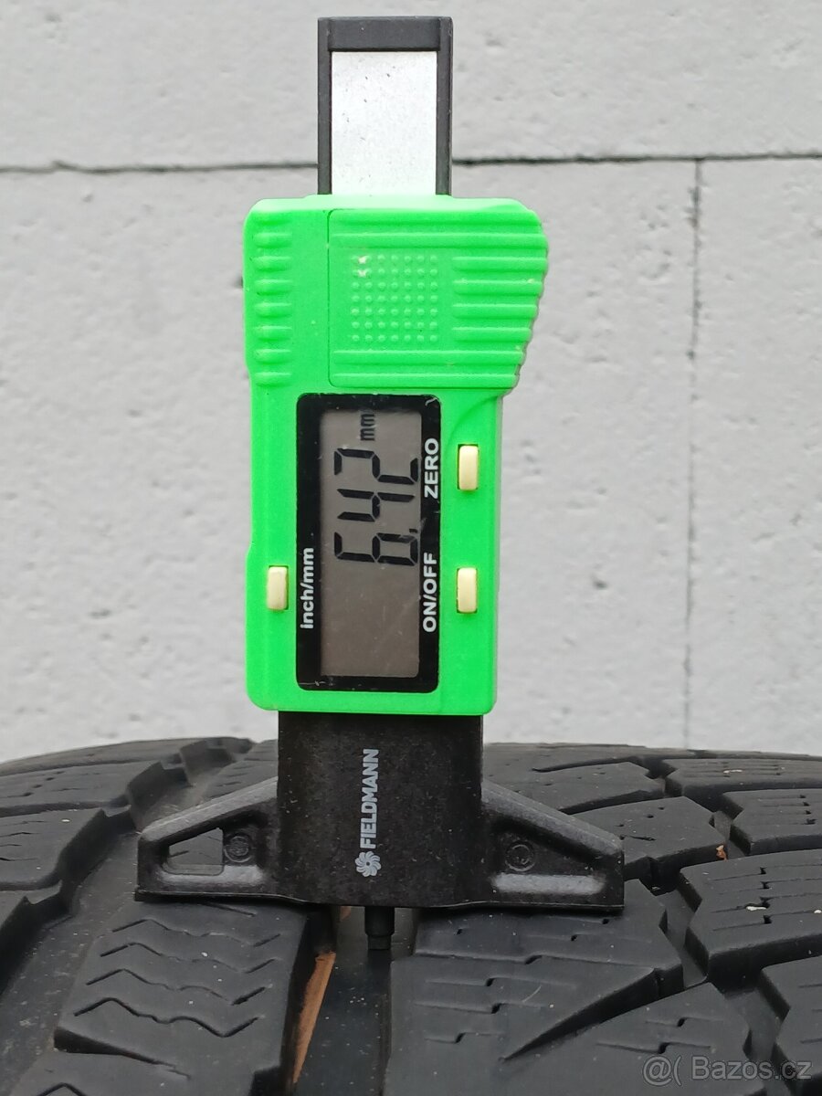Zimní pneu Nokian 255/45/19 vzorek 6,5mm - 6