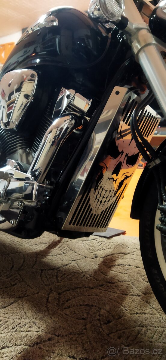 Indian Scout Bobber Kryt chladiče, Klakson, SPZ - 6