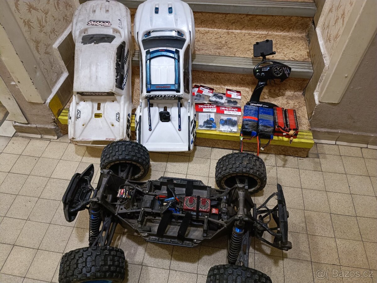 Traxxas x-maxx 8s - 6