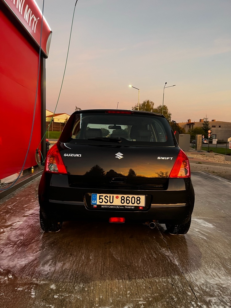 Suzuki Swift 1.5 (75 kW) – 100th Anniversary Edition - 6