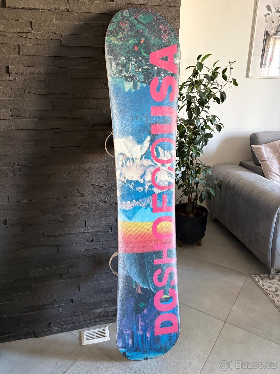 Dámský snowboard vel. 151, vázání ROXY vel. L - 6