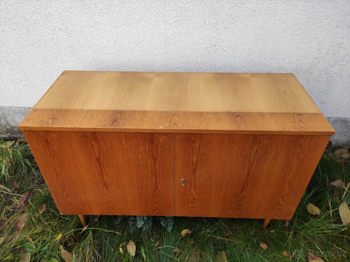Retro komoda / skříňka UP Závody Rousínov - Brusel - 6