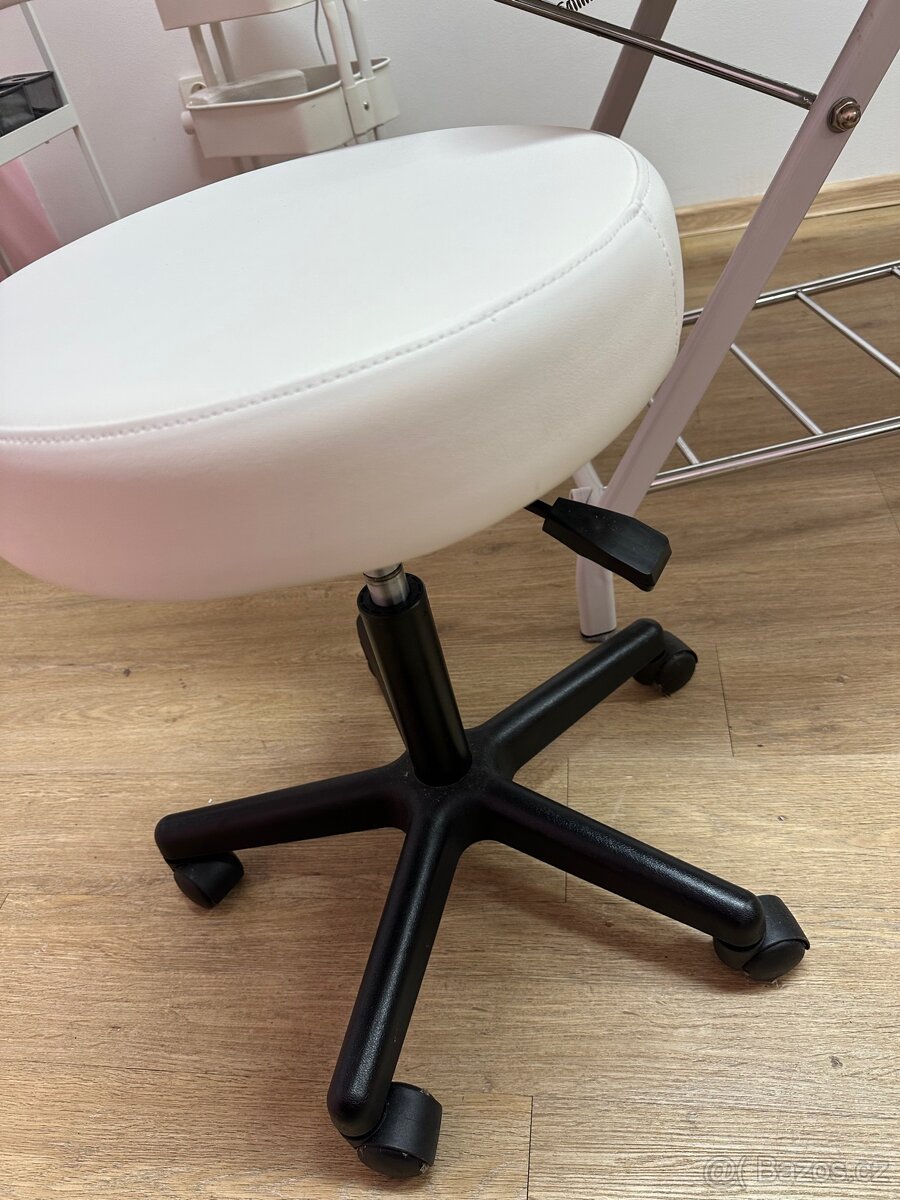 Vybavení kosmetického salonu - 6