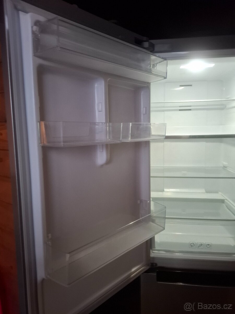 Lednice s mrazákem Samsung - 6