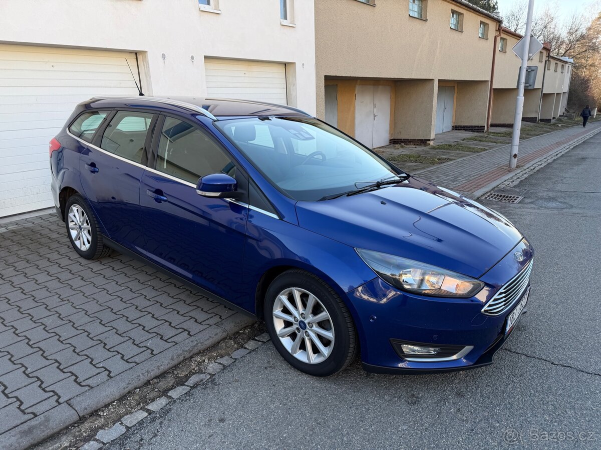 Ford focus 1.5tdci, ČR, výbava - 6