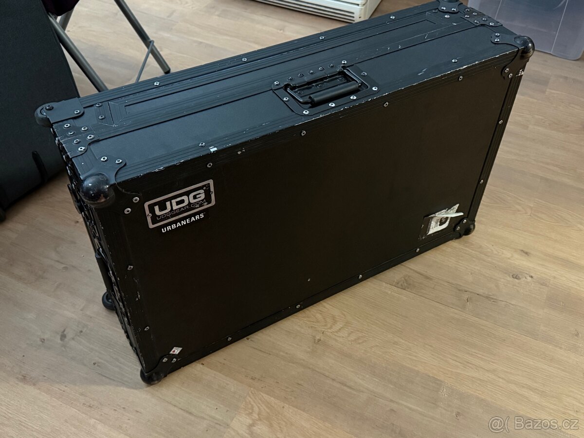 Pioneer XDJ RX-2 + UDG Case + Decksaver - 6