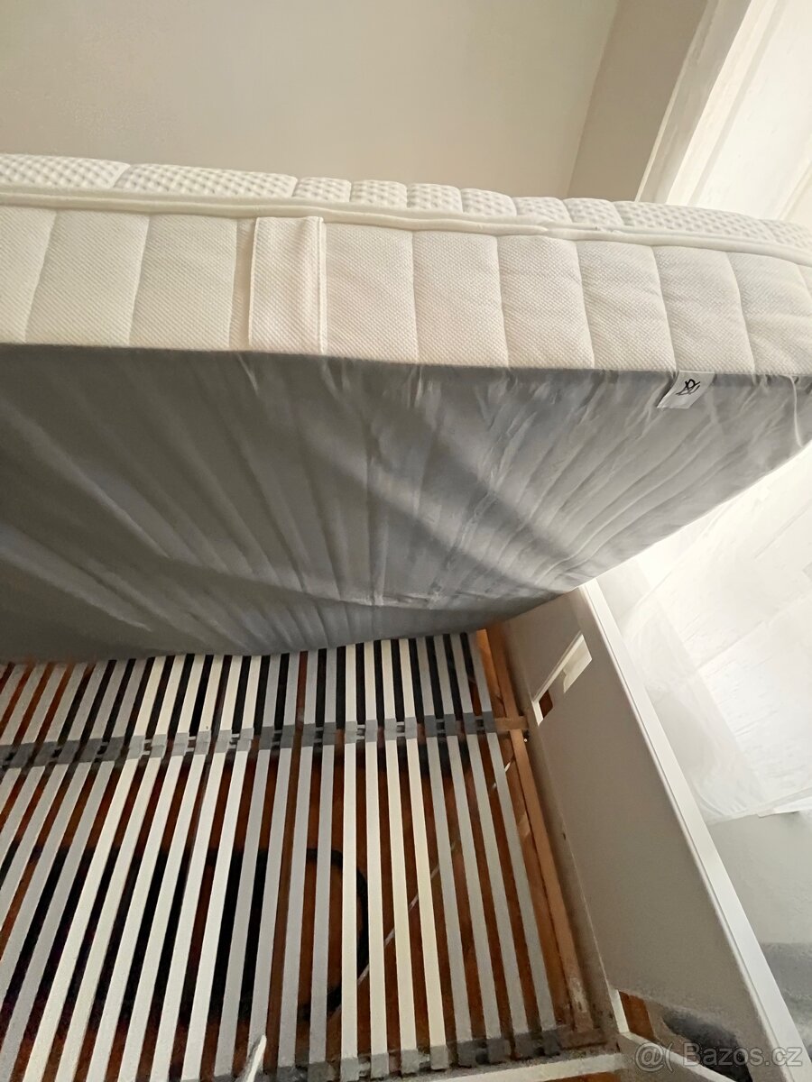 Postel s matrací - 6