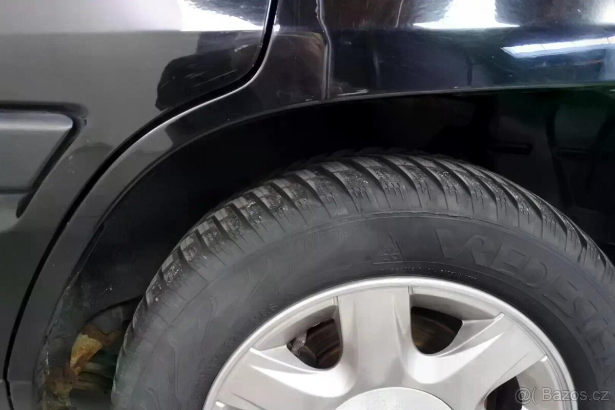 Mazda 323F BG GT - 6