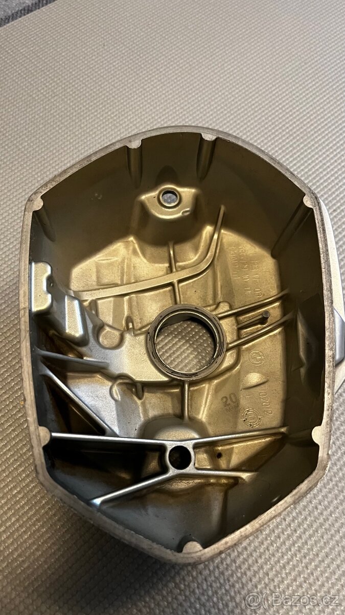 Kryt ventilů BMW R1200R - 6