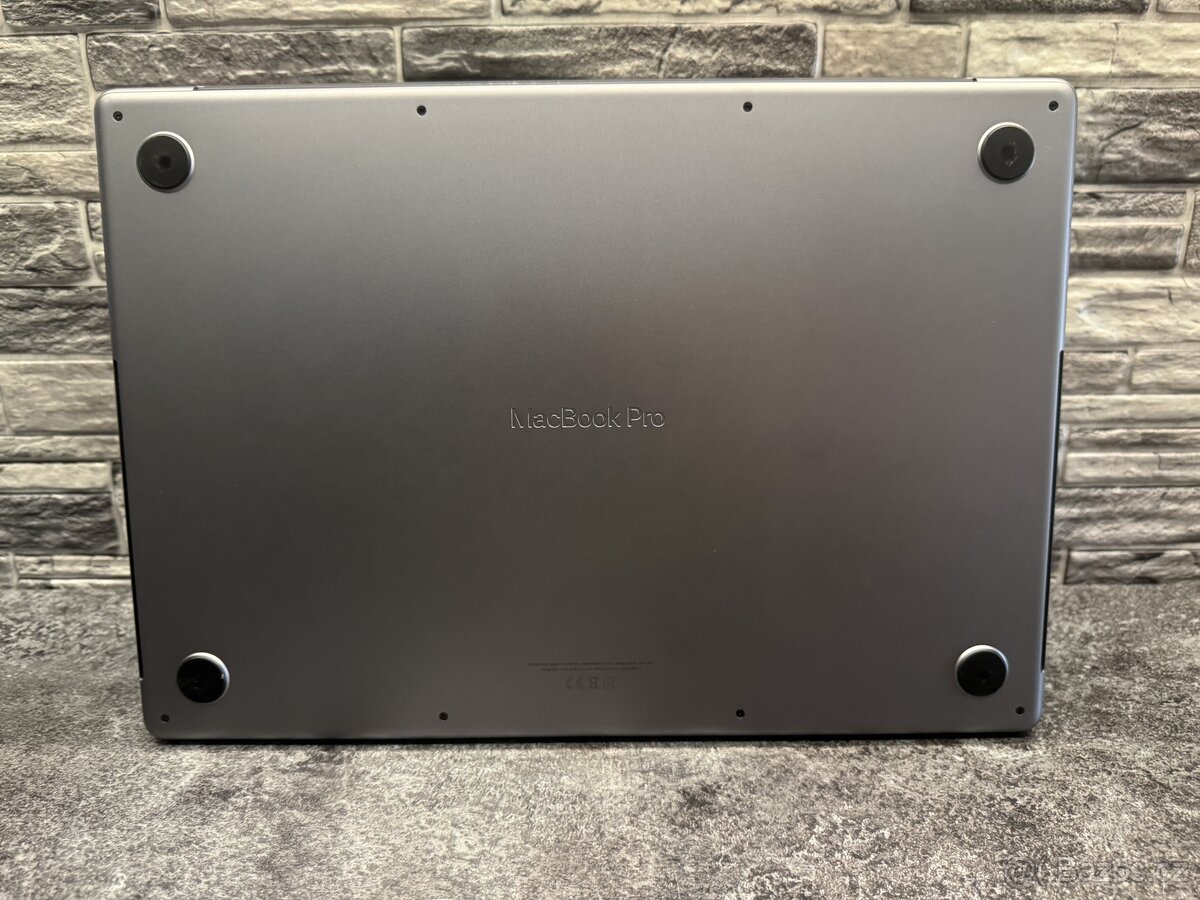 MacBook Pro 16” 2023 M1 Max / 32GB / 1000GB - 6