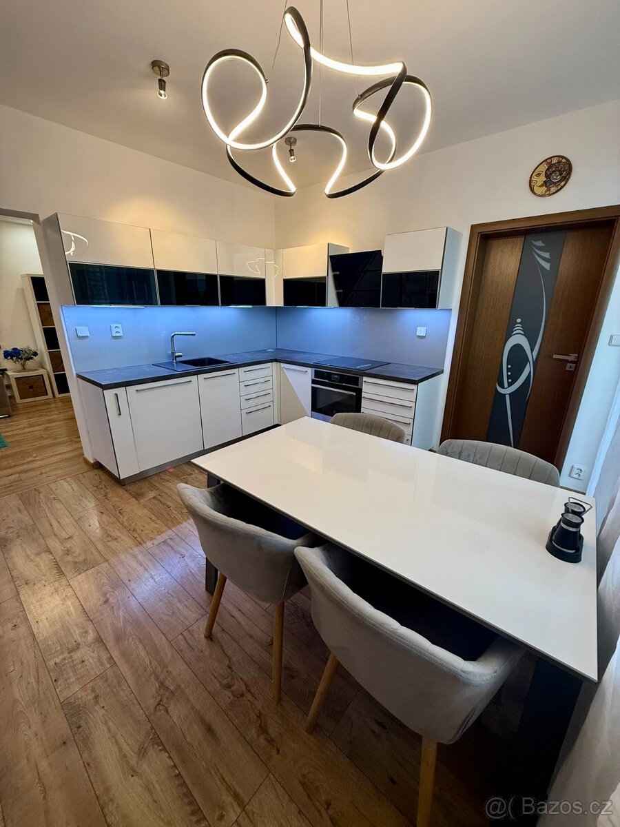 Prodej bytu 3+1(OV), 2 terasy, garáž + stání, Liberec - 6