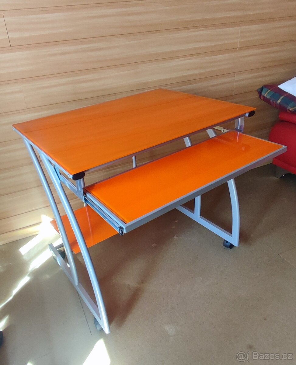 počítačový stůl se židlí - 6