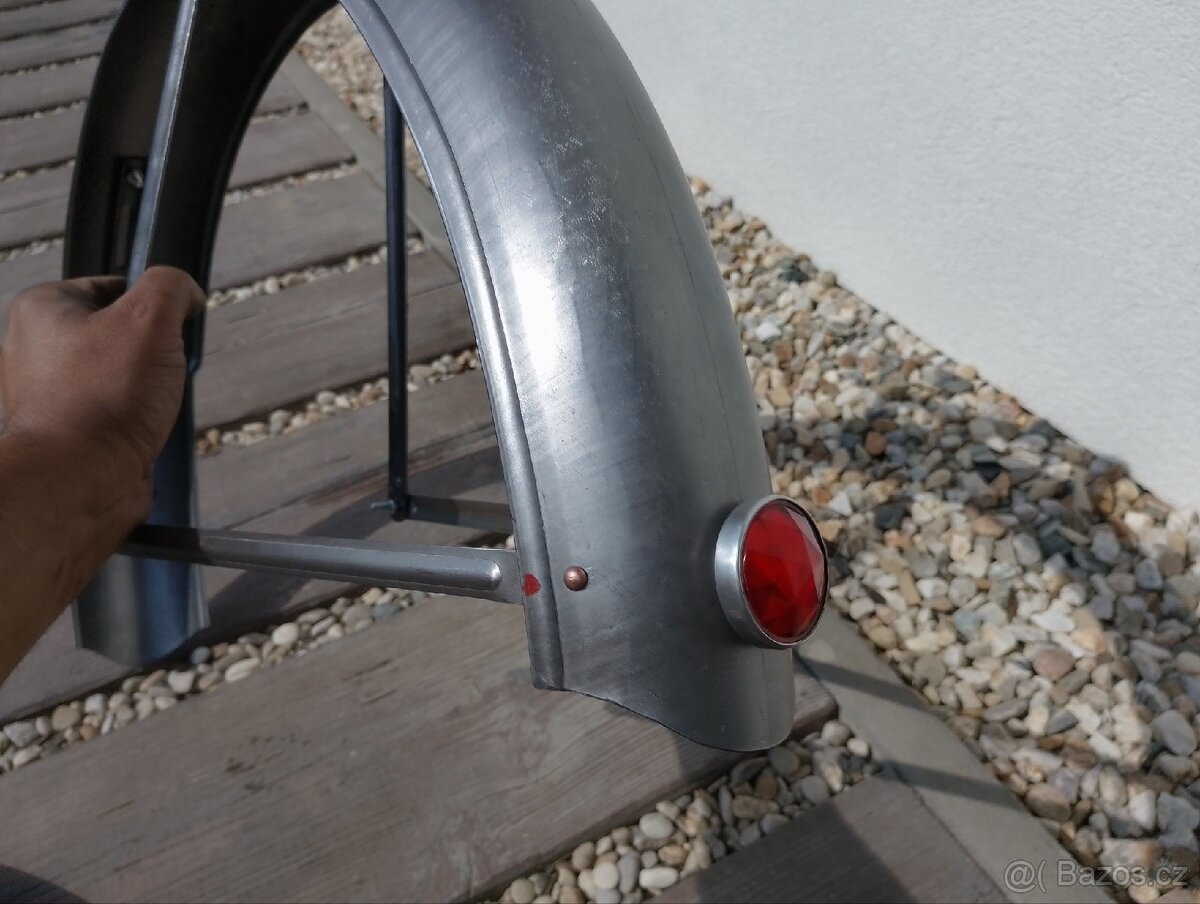 Jawa robot blatníky - 6