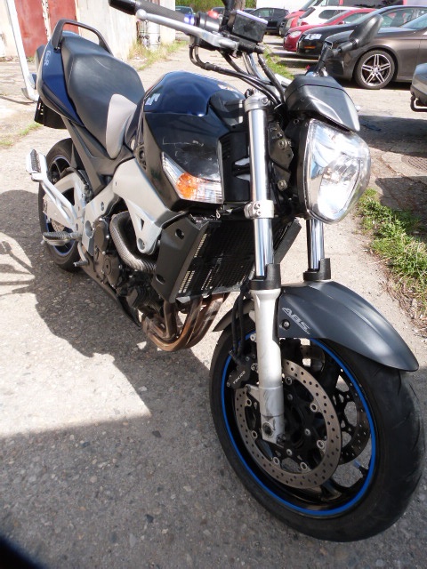 Suzuki gsr 600 - 6