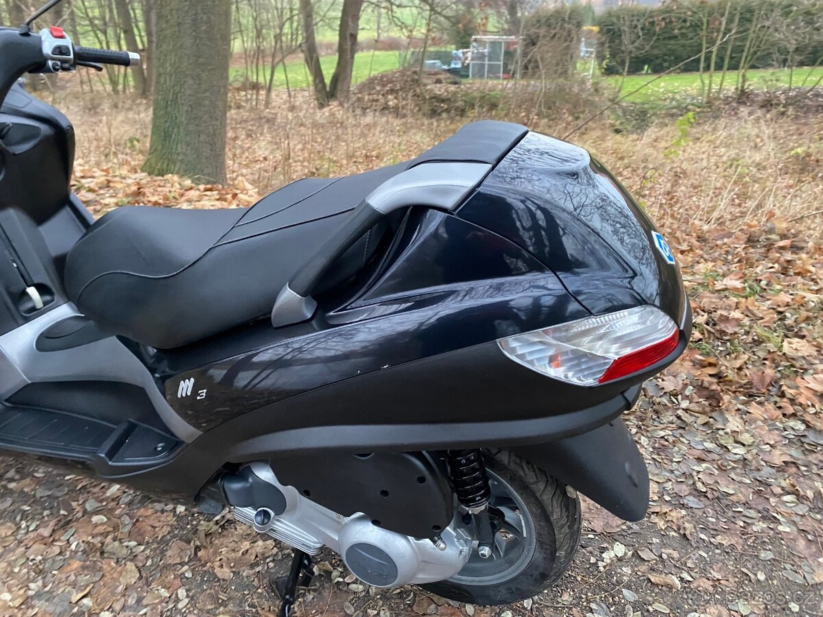 Piaggio MP3 - 6