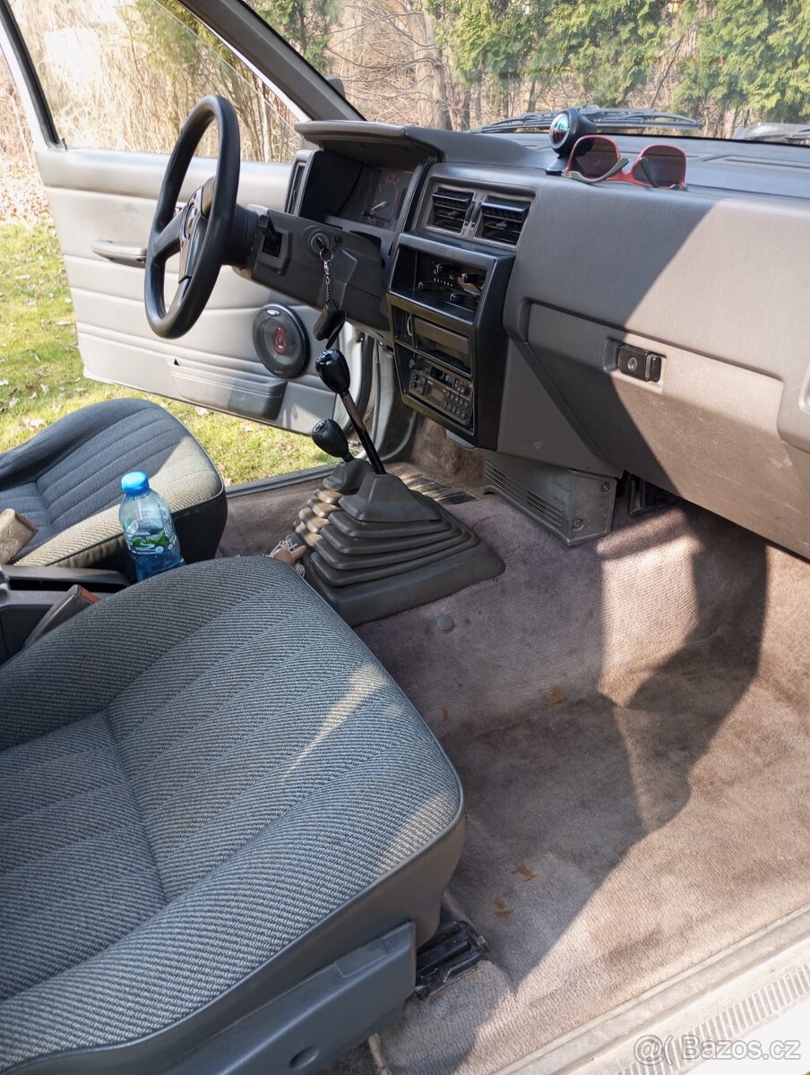 Nissan King Van 4x4 - 6