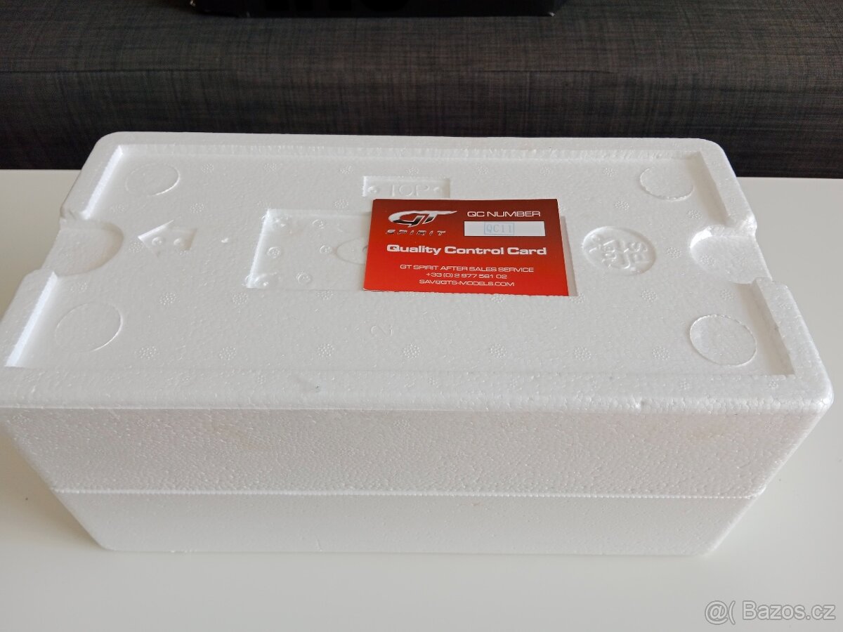 Ferrari F40 giallo Modena - 6