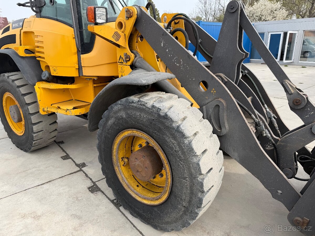 VOLVO L45G - 6