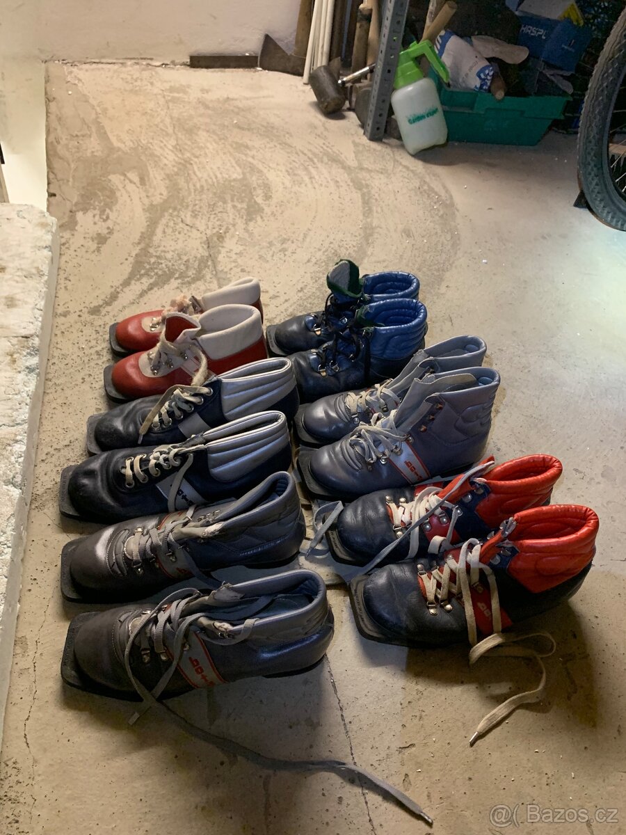 Běžky - různé délky + boty s vázáním 75 různé velikosti - 6
