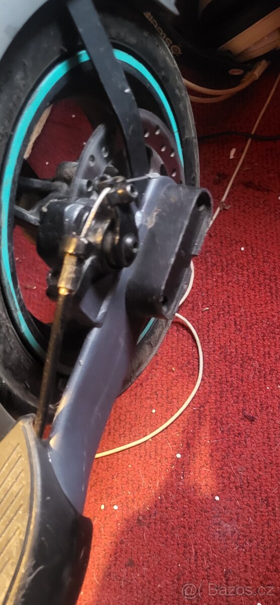 elektricka koloběžka BTwin SD500E dojezd 25km použita asi pě - 6