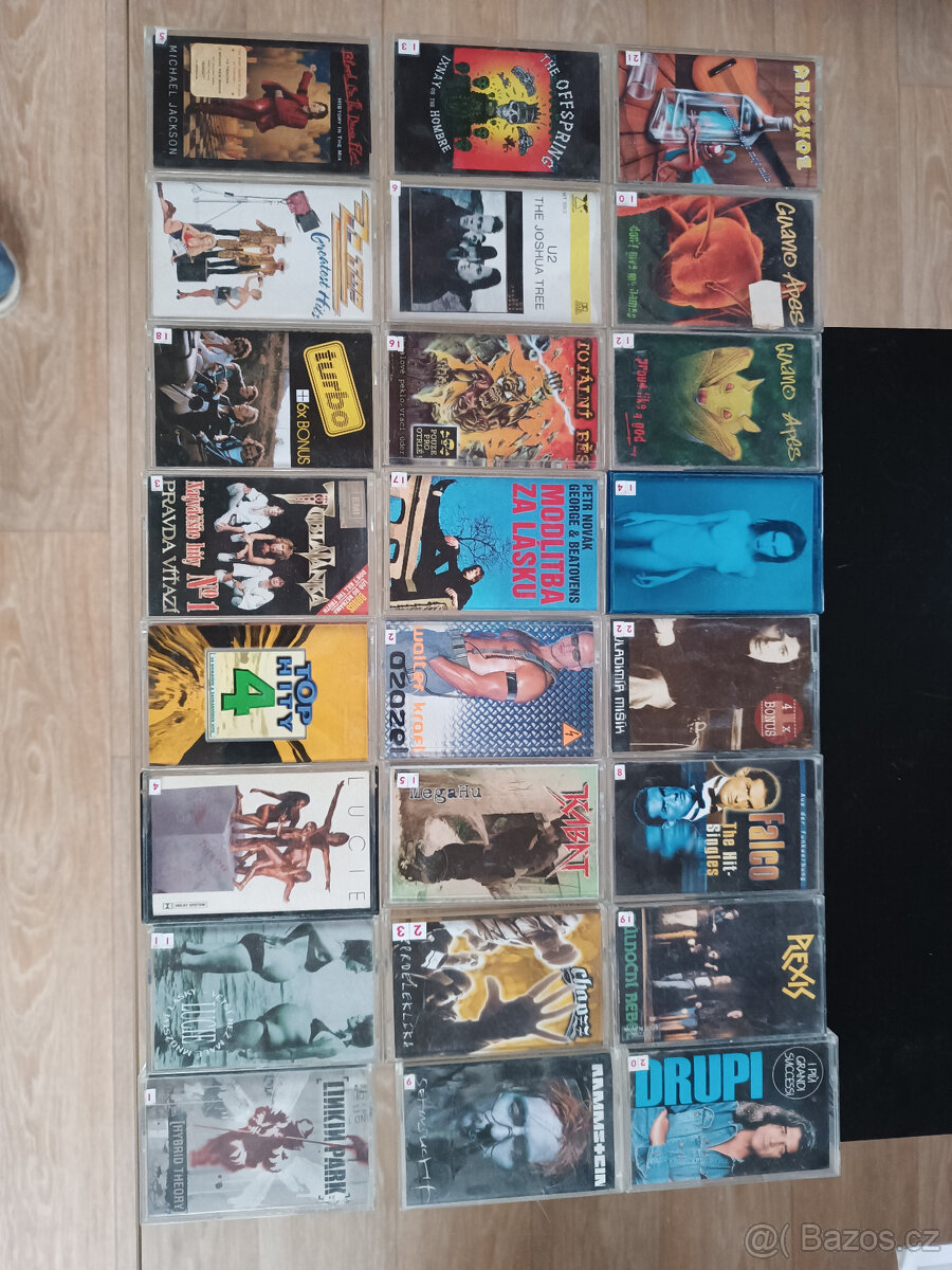 Stojan na kazety - 6