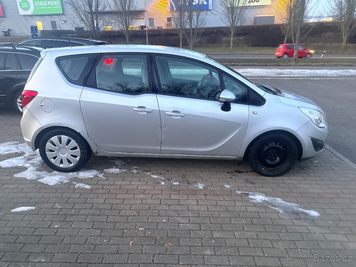 Opel Meriva 1majitel kupované v cr - 6