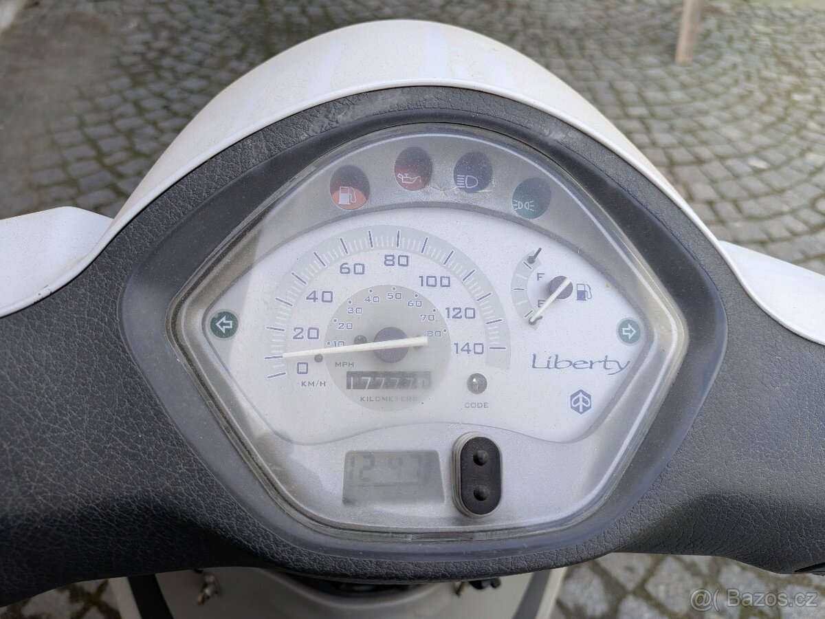 Piaggio Liberty 125 s velkým kufrem /boxem - 6