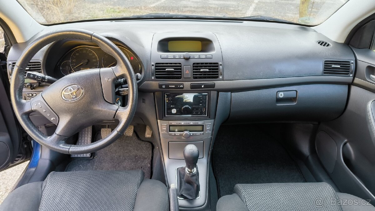 Toyota Avensis Hatchback - 6