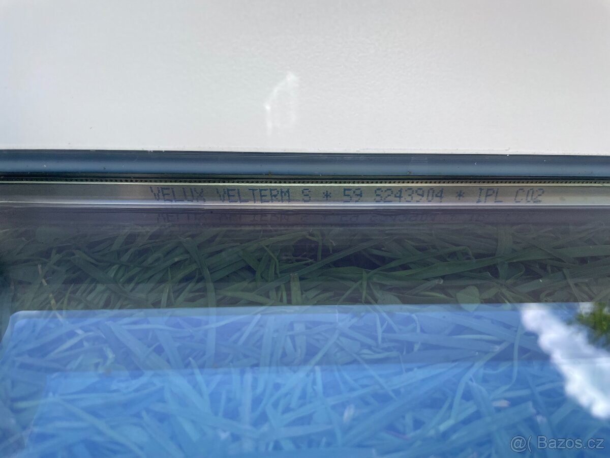 Velux GGU CO2 0159, bílé plastové - 6