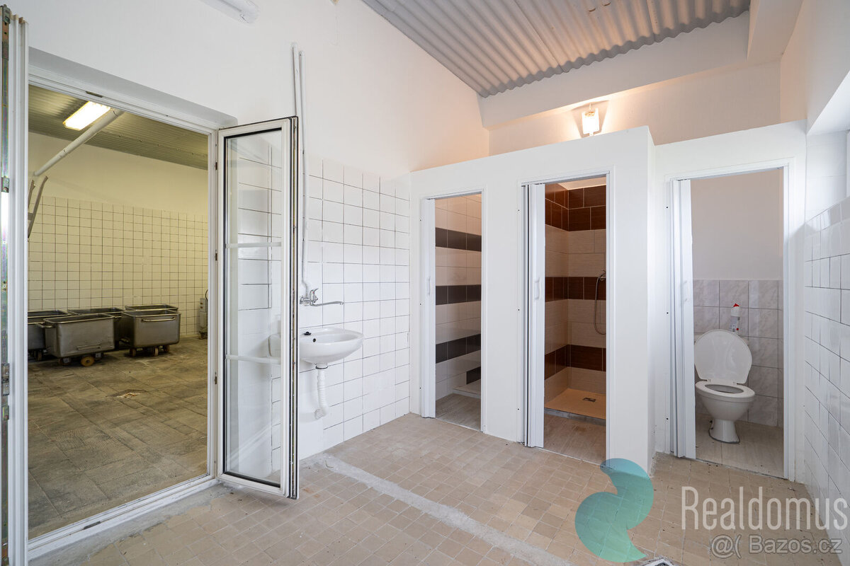 Prodej, komerční areál 512 m2, pozemek 2.346 m2, Křenov, Čes - 6