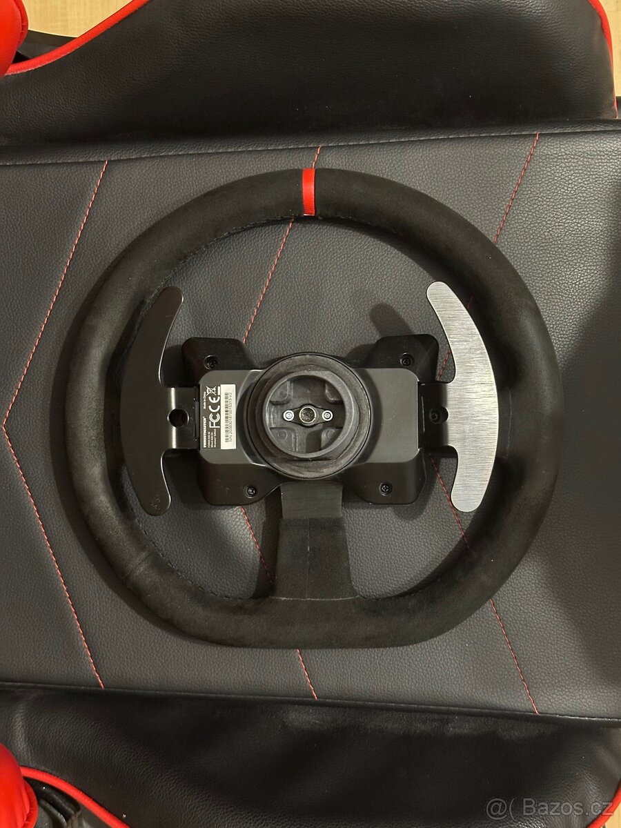 Thrustmaster T300 Ferrari Alcantara + druhý volant GT - 6