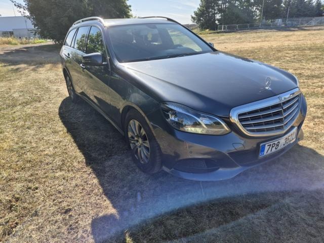 Prodám Mercedes-Benz E 200 BLUETEC 100kW - AUTOMATICKÁ PŘEV. - 6