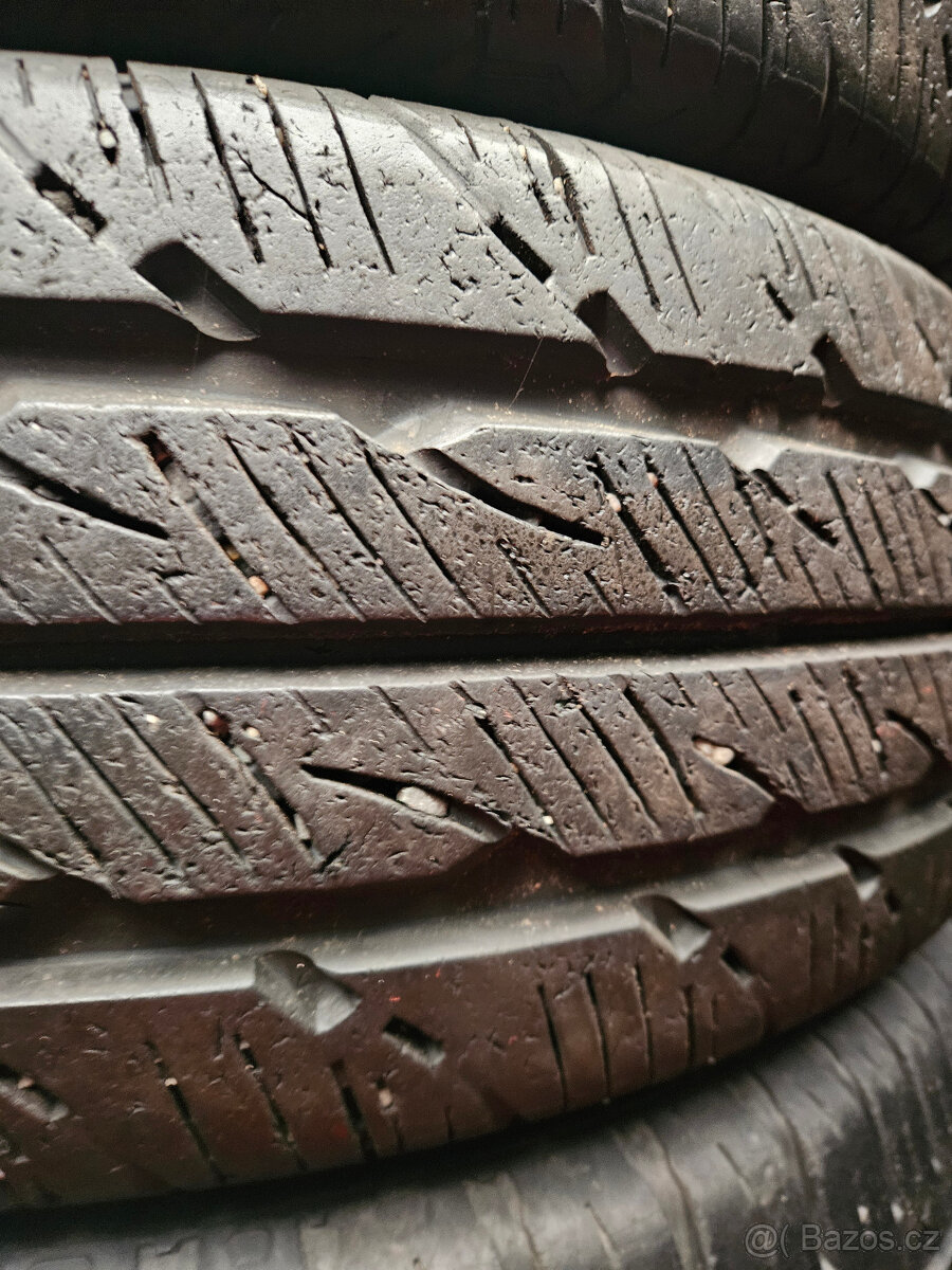 215/70R15C 109/107R Uniroyal Rain Max - 6