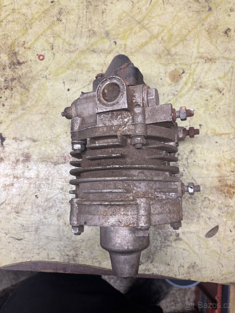 Regulátor tlaku Tatra - 6