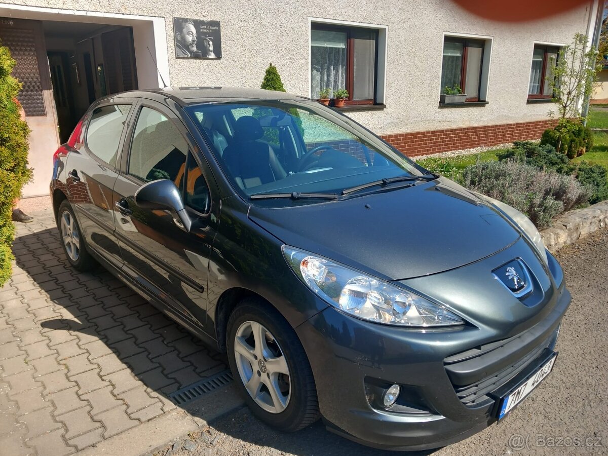 Peugeot 207 1.4i - 6