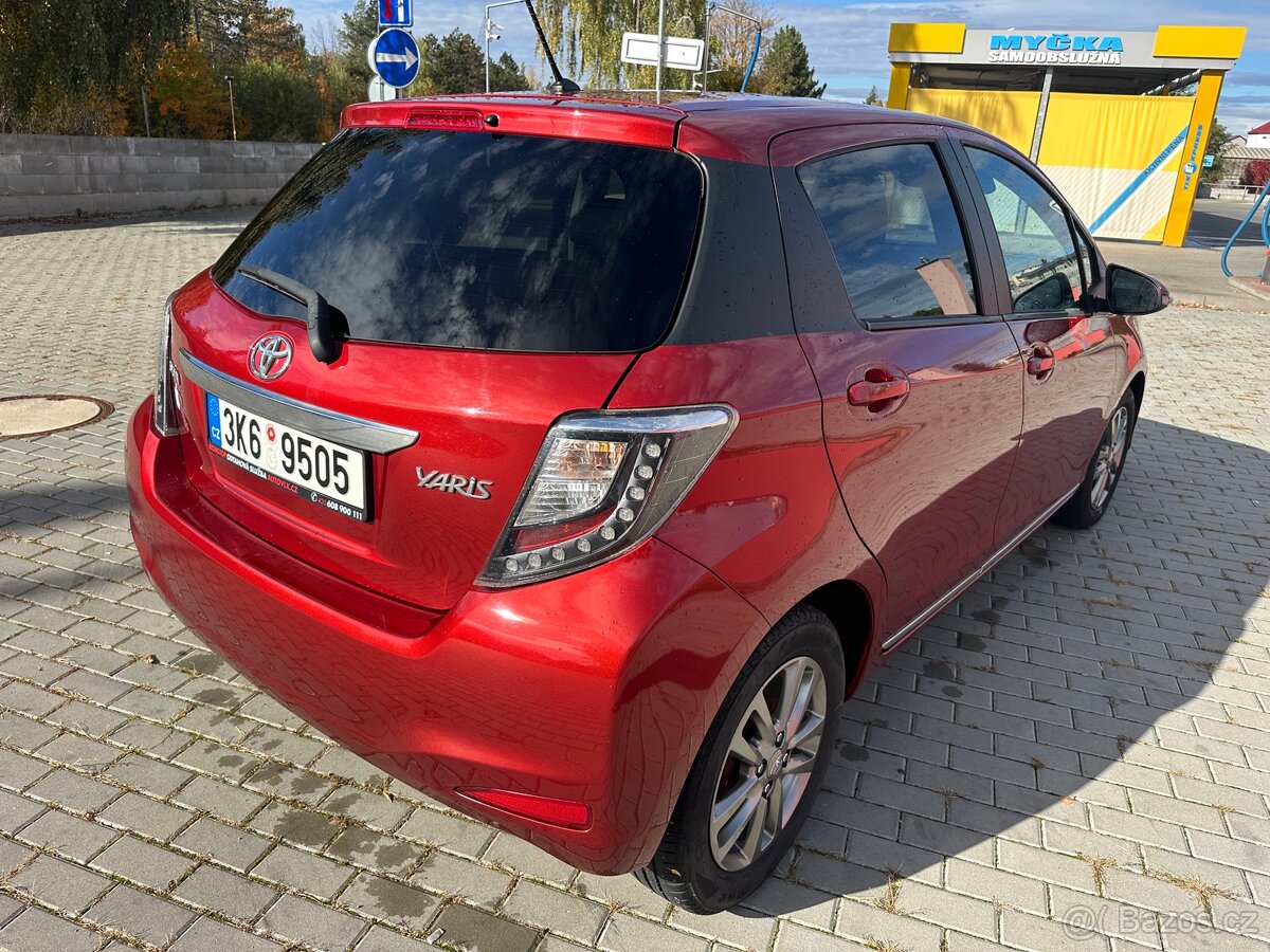Prodám Toyota Yaris 1.3i Automat - 6