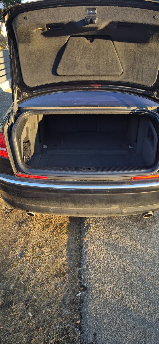 Audi A8 4.2, nafta - 6