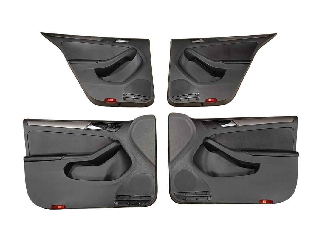 Sedačky černá kůže šedá látka VW Jetta 4 sedan r.v. 2013 - 6