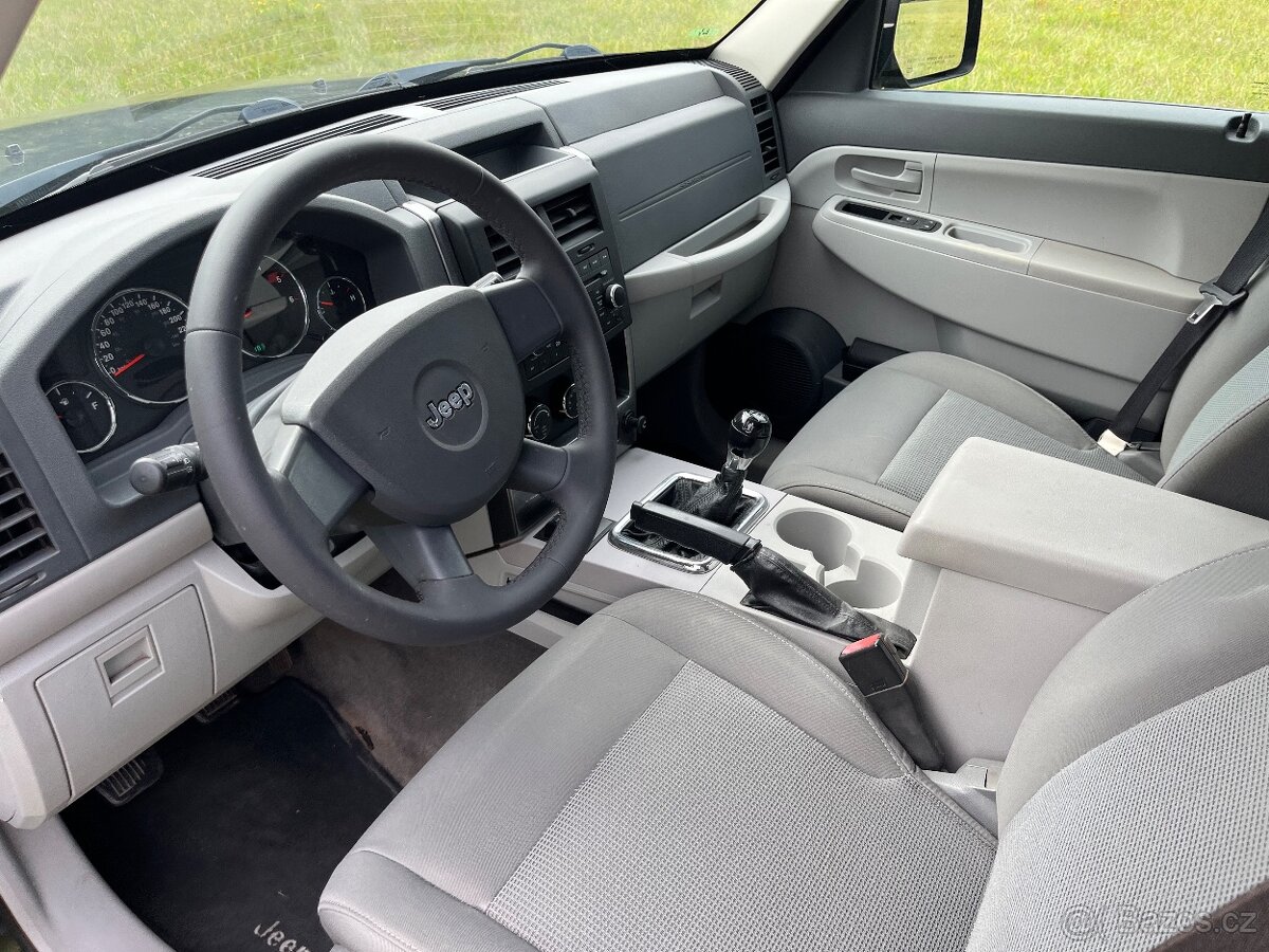 Jeep Cherokee 2,8 CRD 130kW, 4x4 MANUÁL - 6