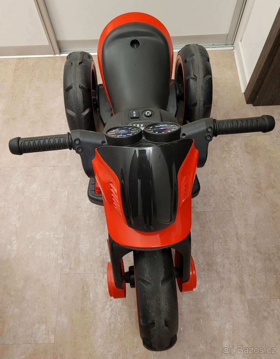BABY MIX dětská elektrická motorka Police červená - 6