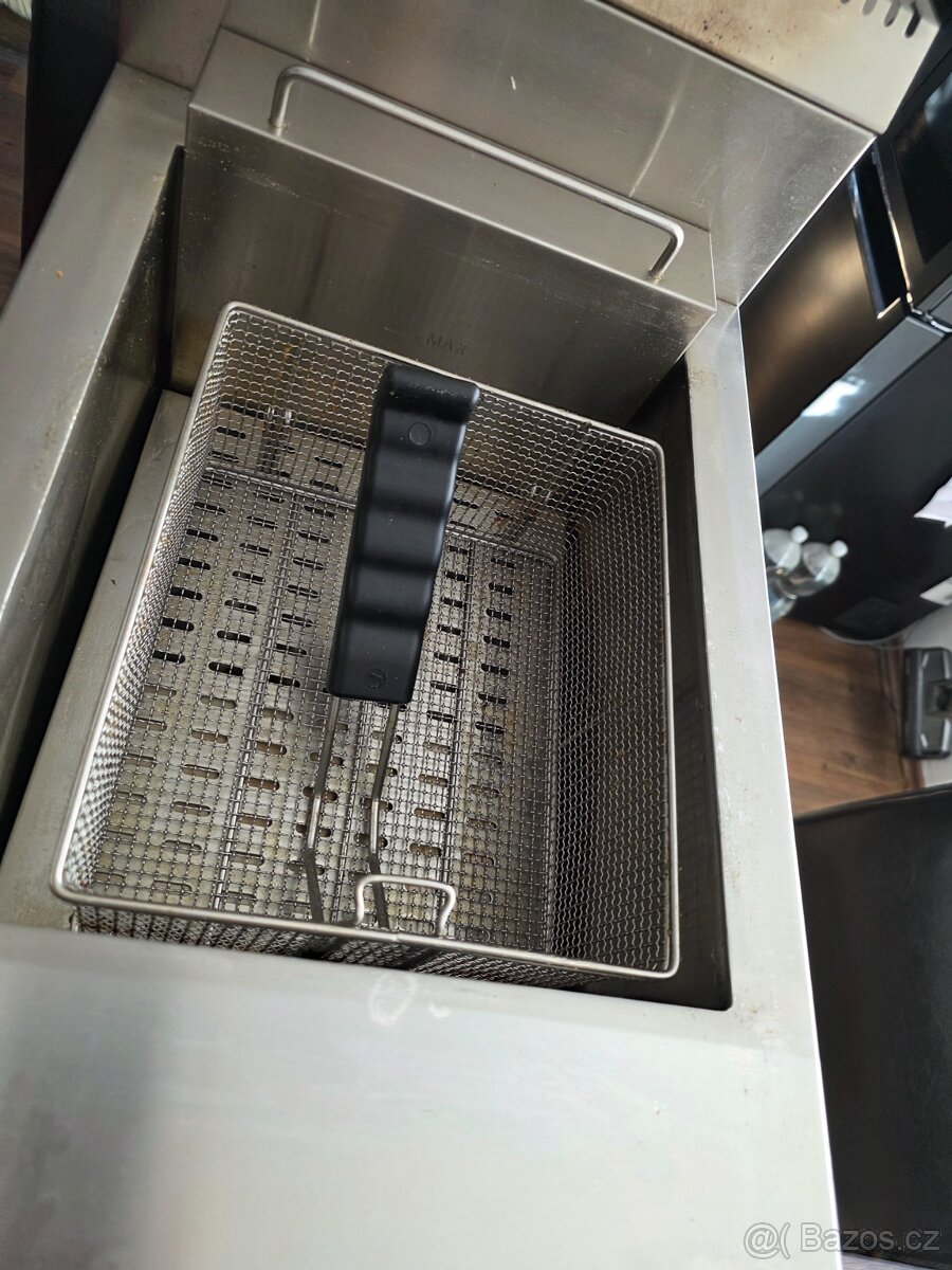 Plynová profi friteza. Model GF-71A - 6