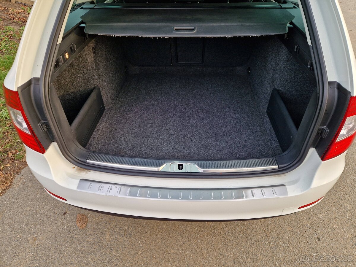 Škoda Superb 2 combi 2,0 TDI facelift , navi, xenony - 6