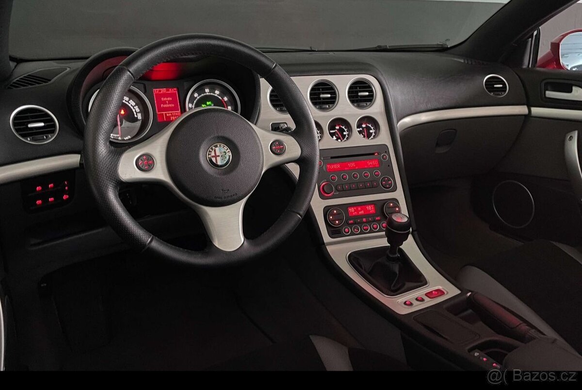 Alfa Romeo Spider - 6