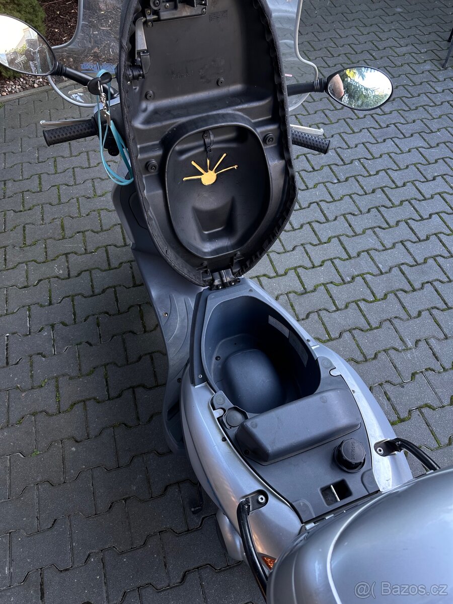Piaggio fly 125 skútr - 6