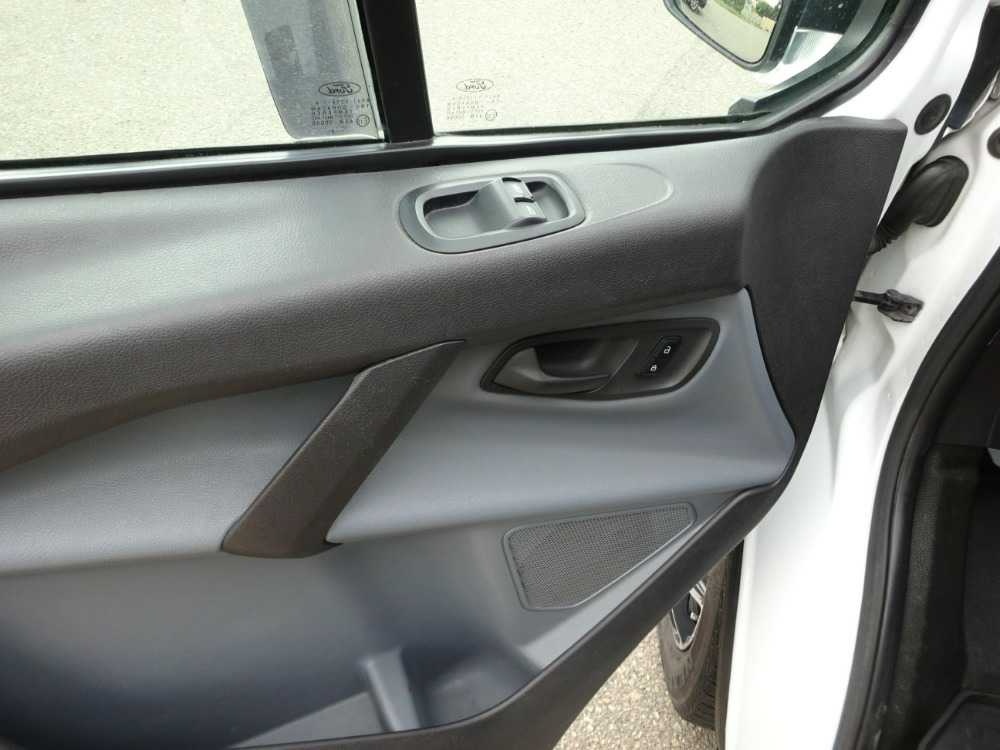 Ford Transit Custom 2.2 TDCI r.v.2016 74 kw ČR - 6