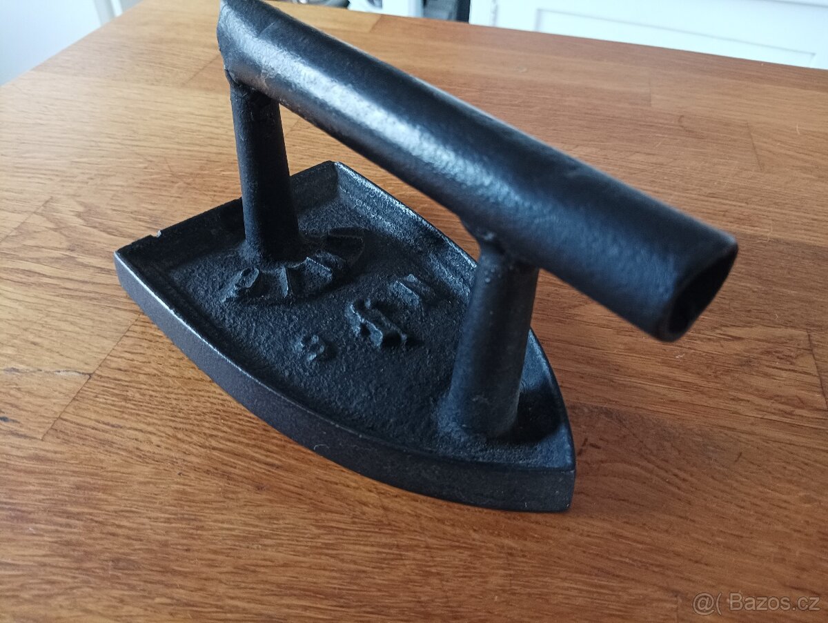 STAROŽITNÁ NAHŘÍVACÍ ŽEHLIČKA UNIC 19. STOL. FRANCIE - 6