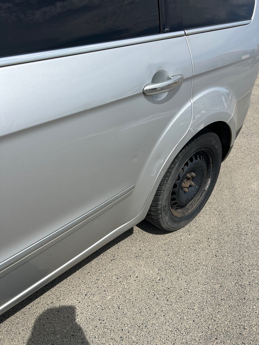 Ford Galaxy 2,0 tdci 103kw rv2011 - 6