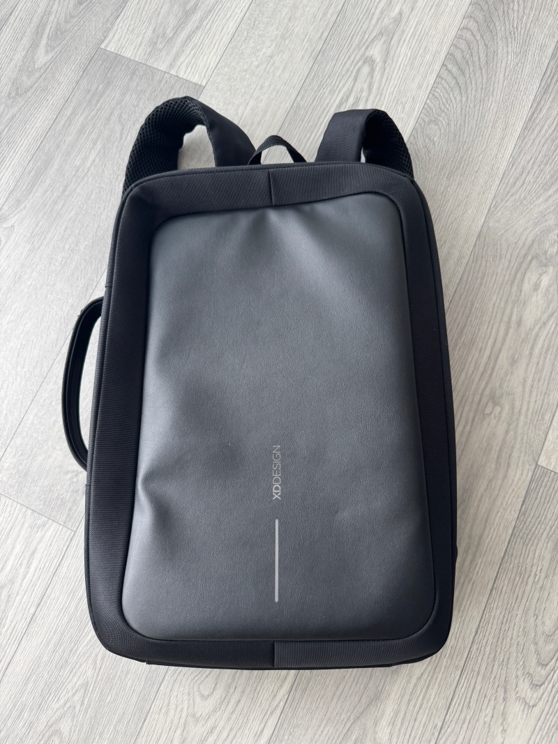 XD Design Bobby Edge 16", černý batoh na notebook - 6