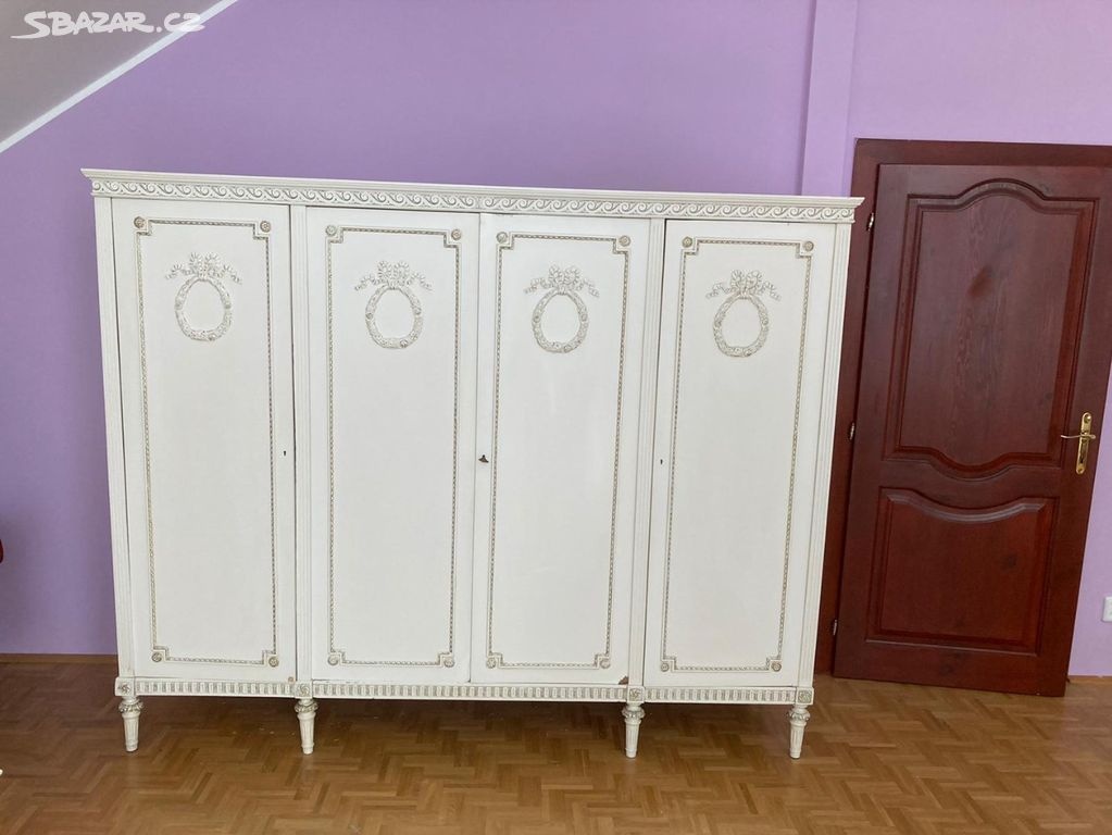 Starožitný nábytek - 6