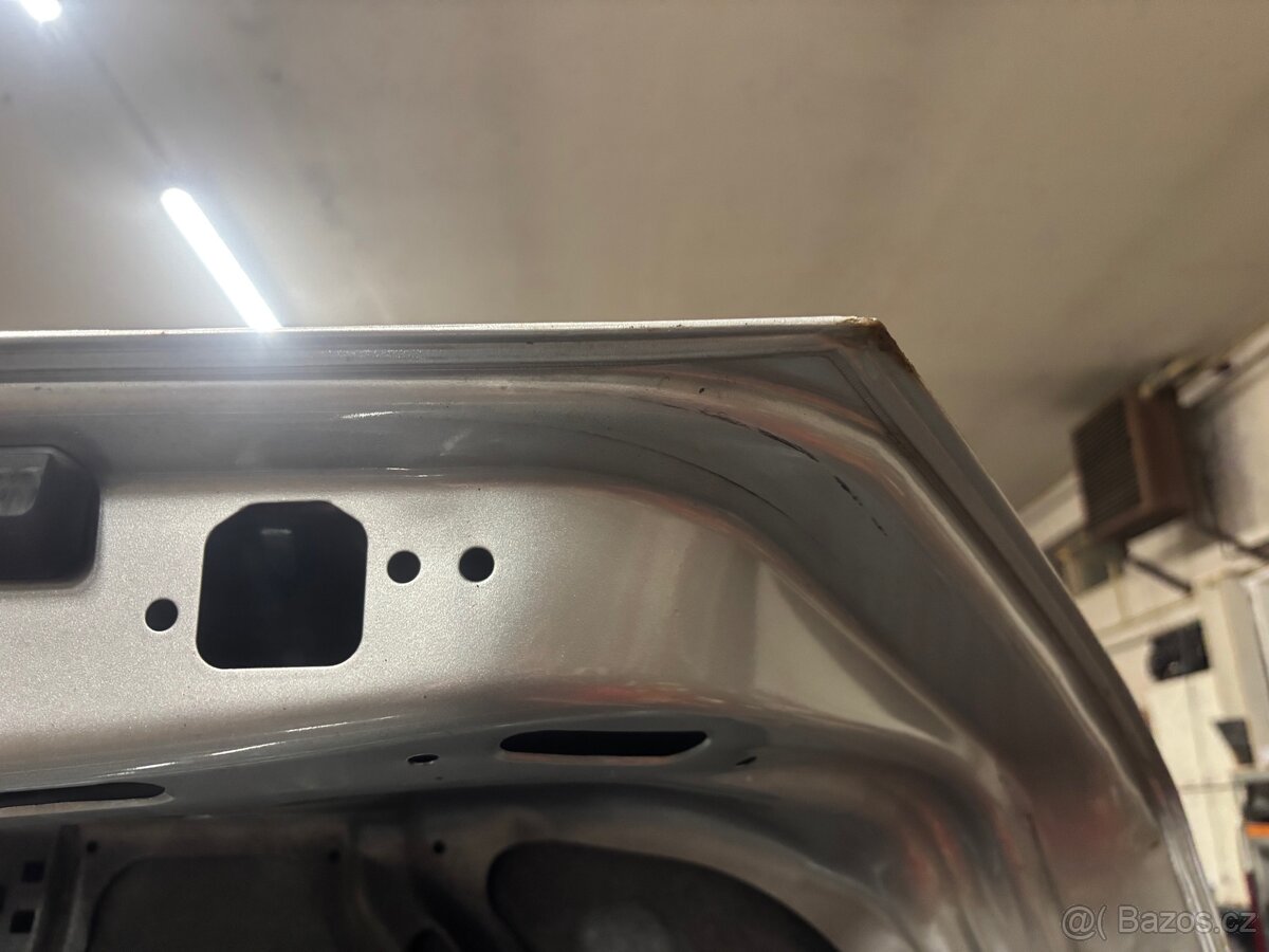 Víko kufru MB w202 - 6